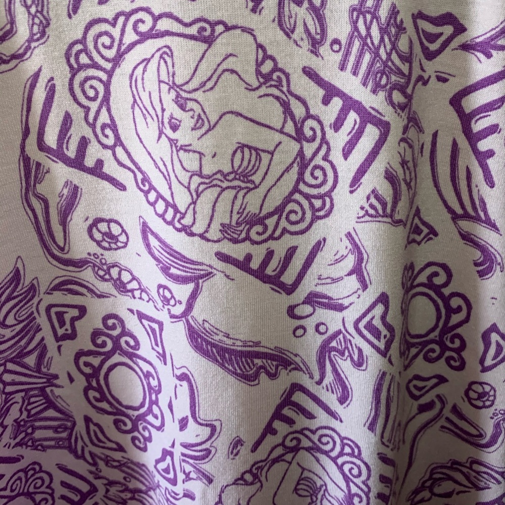 LulaRoe Randy Tee - Picture 3 of 3